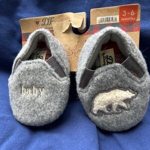 Dearfoam baby bear slippers
